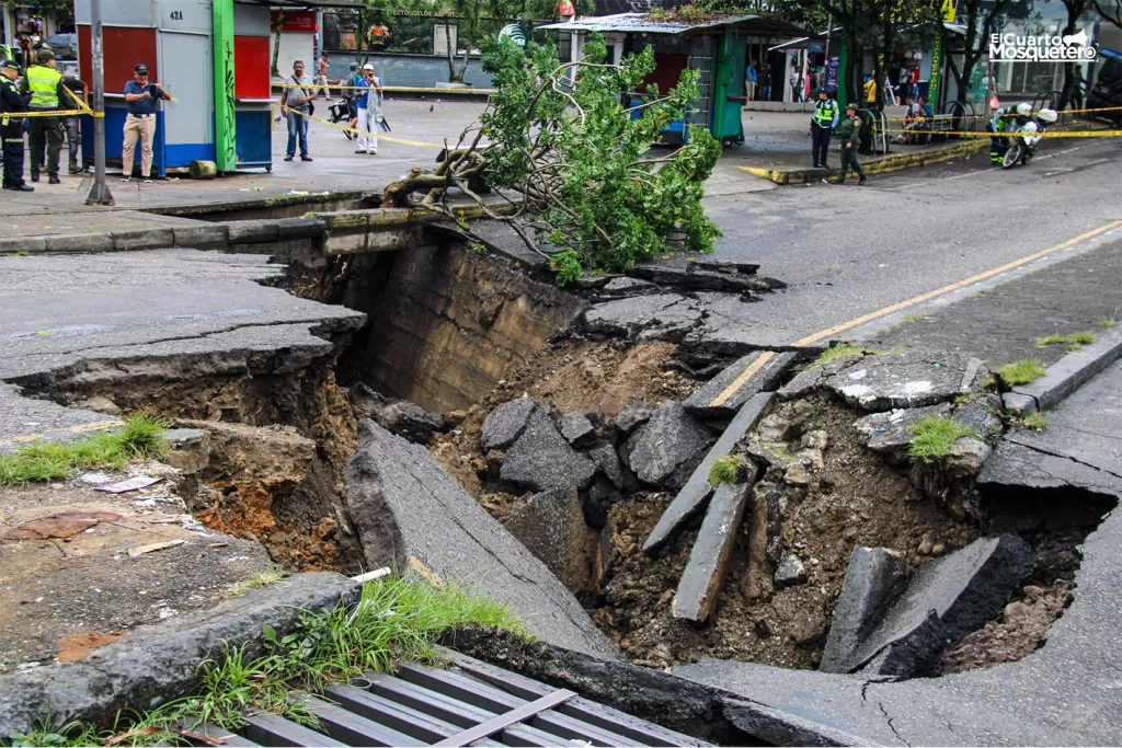 Caída del puente en el sector Villa Julia, centro de la ciudad de Villavicencio. Foto: Camilo Rey