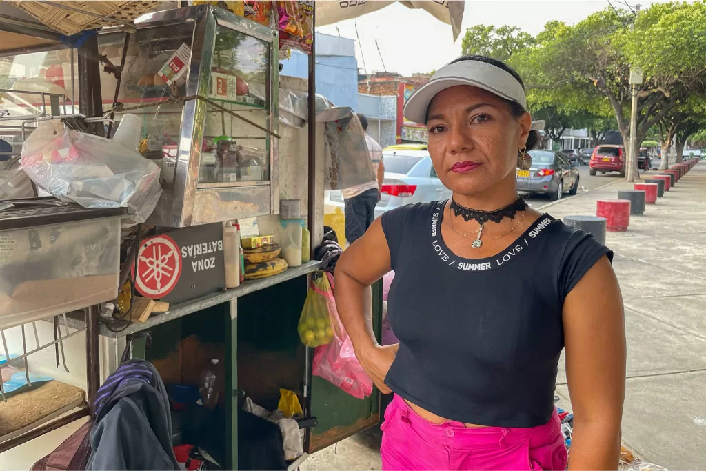 Expuestas al acoso, sin acceso a salud ni educación, estas mujeres enfrentan la calle con sus hijos a cuestas y sin apoyo del Estado. Sus testimonios.
