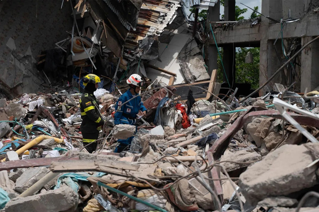 Hasta el miércoles, los rescatistas buscaron sobrevivientes en el barrio Medrano. Foto: Pablo David